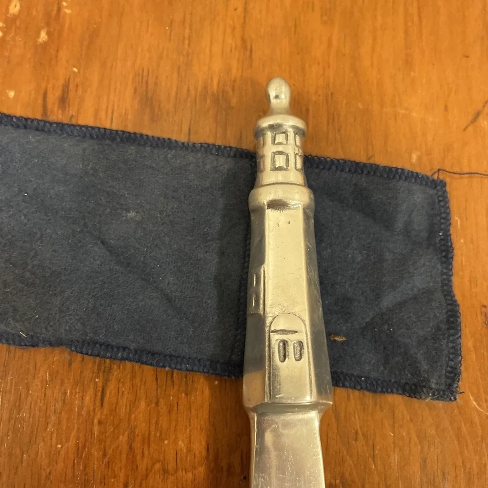 Mariposa Brilliance Aluminum Cheese Spreader Beach Lighthouse 1997 Knife